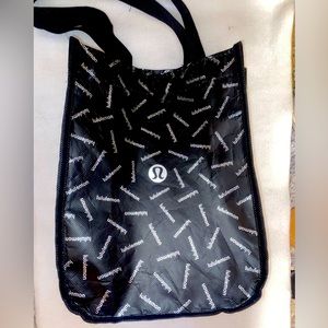 Lululemon bag